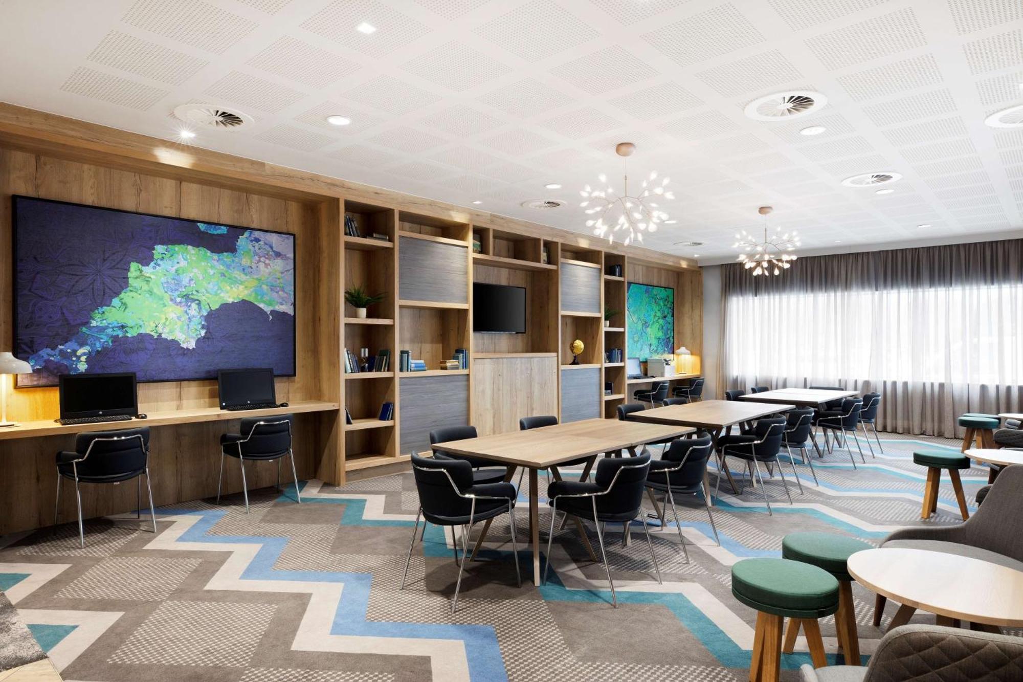 Hampton By Hilton Bristol Airport Hotel Redhill  Bagian luar foto