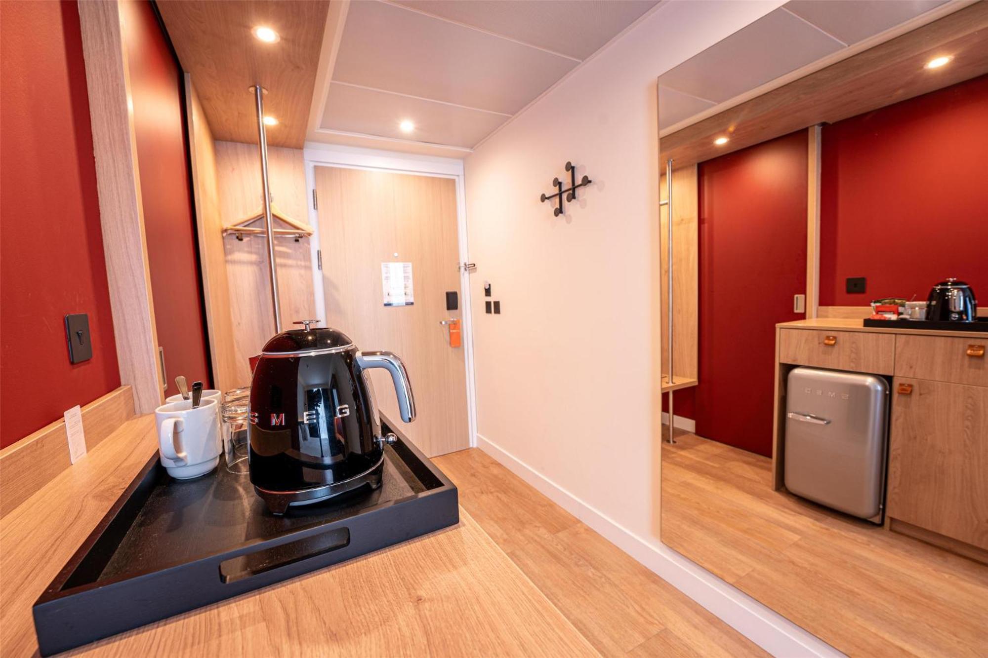 Hampton By Hilton Bristol Airport Hotel Redhill  Bagian luar foto