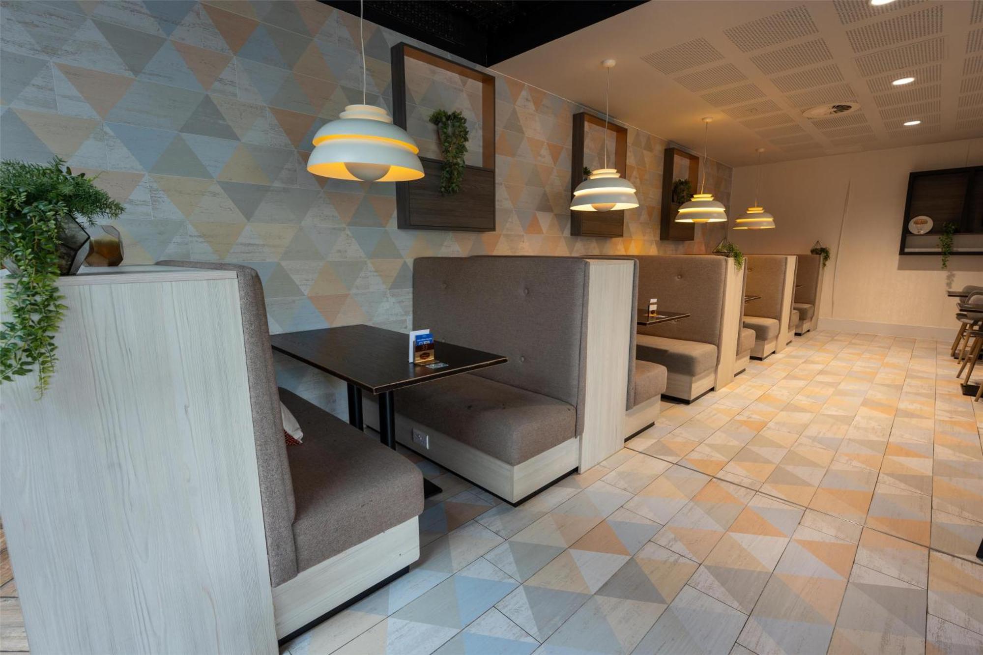 Hampton By Hilton Bristol Airport Hotel Redhill  Bagian luar foto