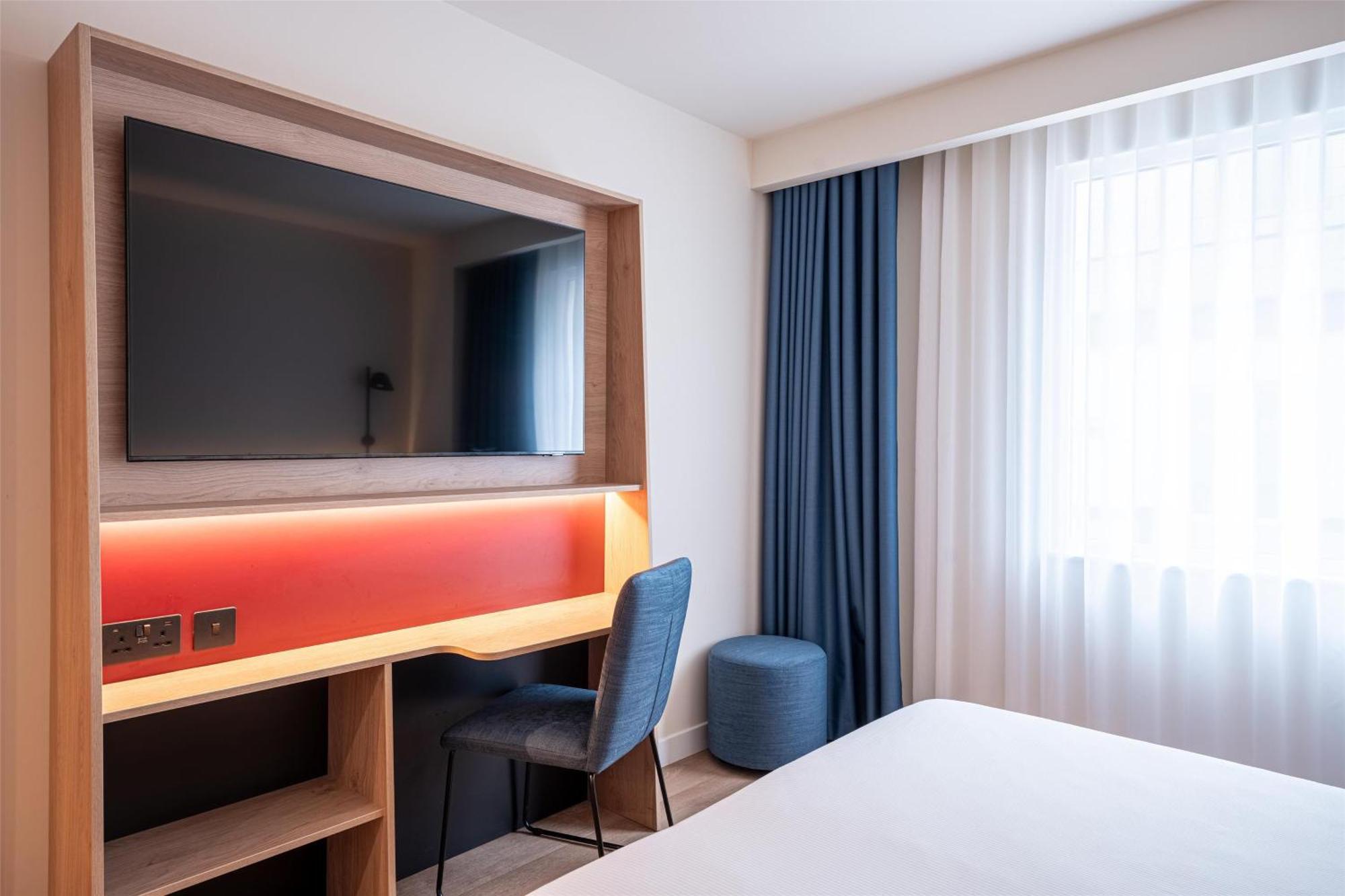 Hampton By Hilton Bristol Airport Hotel Redhill  Bagian luar foto