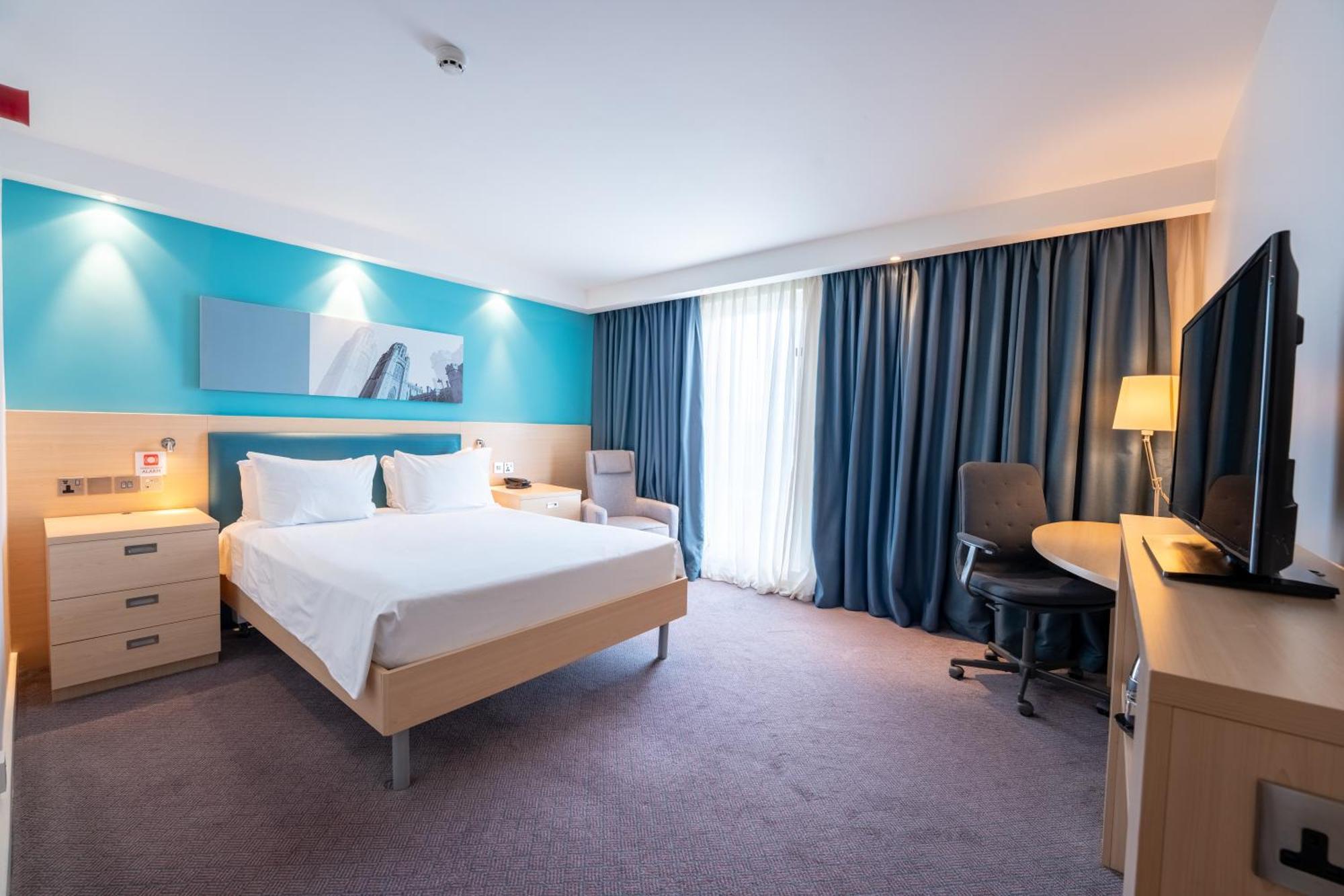 Hampton By Hilton Bristol Airport Hotel Redhill  Bagian luar foto