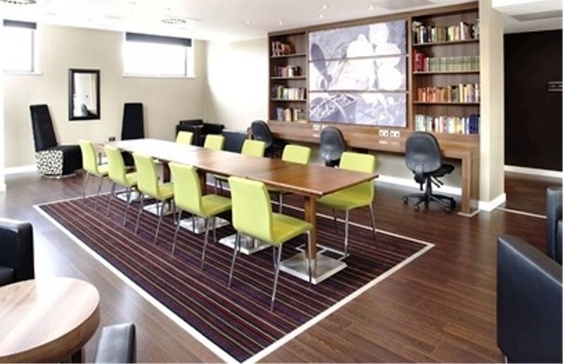 Hampton By Hilton Bristol Airport Hotel Redhill  Bagian luar foto
