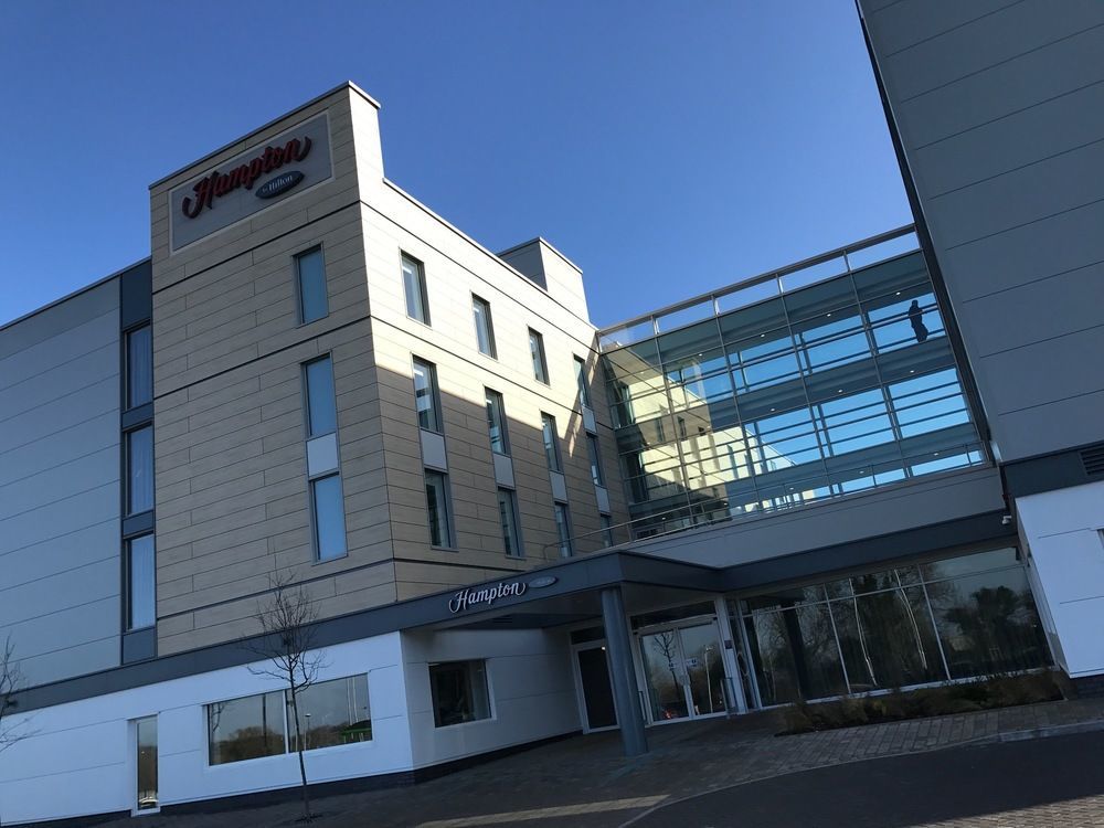 Hampton By Hilton Bristol Airport Hotel Redhill  Bagian luar foto