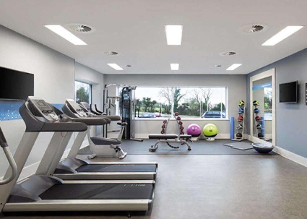 Hampton By Hilton Bristol Airport Hotel Redhill  Bagian luar foto