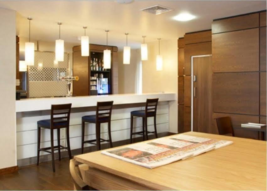 Hampton By Hilton Bristol Airport Hotel Redhill  Bagian luar foto